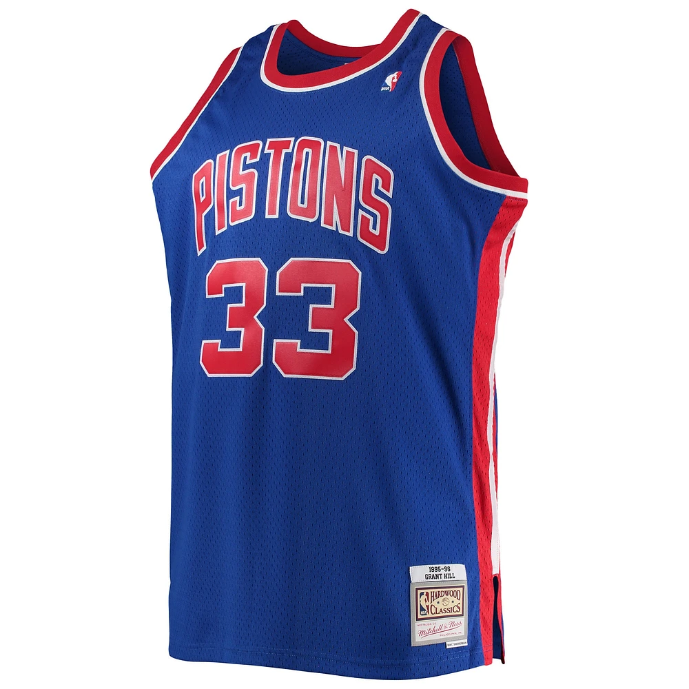Maillot Swingman Mitchell & Ness Grant Hill Detroit Pistons bleu 1995/96 Big Tall Hardwood Classics pour hommes