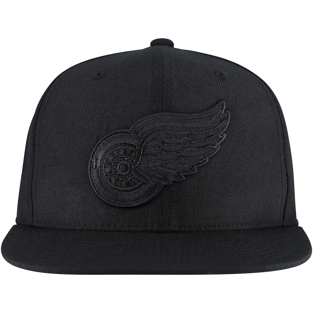 Men's Mitchell & Ness Black Detroit Red Wings Soul Strike Pearl Tonal Snapback Hat