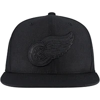 Men's Mitchell & Ness Black Detroit Red Wings Soul Strike Pearl Tonal Snapback Hat