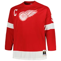 Men's Mitchell & Ness Gordie Howe Red Detroit Wings Big Tall 1960 Captain Patch Blue Line Player Jersey