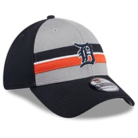 Men's New Era  Gray Detroit Tigers 2025 Batting Practice 39THIRTY Flex Hat