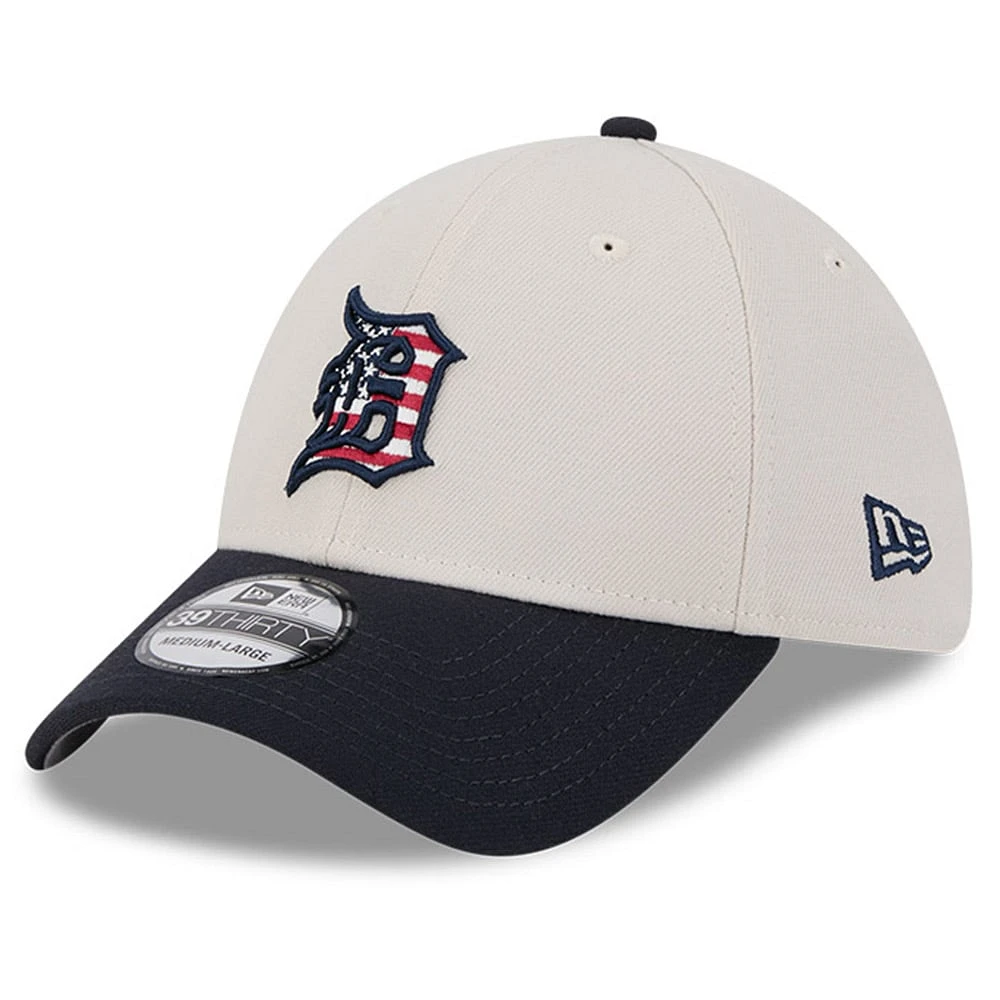 Men's New Era  Khaki/Black Detroit Tigers 2024 Fourth of July 39THIRTY Flex Hat