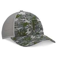 Casquette ajustable à motif camouflage gris Florida Gators OHT Military Appreciation Pledge Trucker pour homme Top of the World