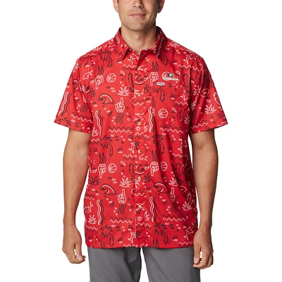Chemise boutonnée Columbia Red Georgia Bulldogs Super Slack Tide Omni-Wick pour hommes