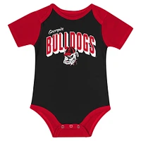 Newborn & Infant Georgia Bulldogs Dynamic Duo Bodysuit, Bib Cuffed Knit Hat Set