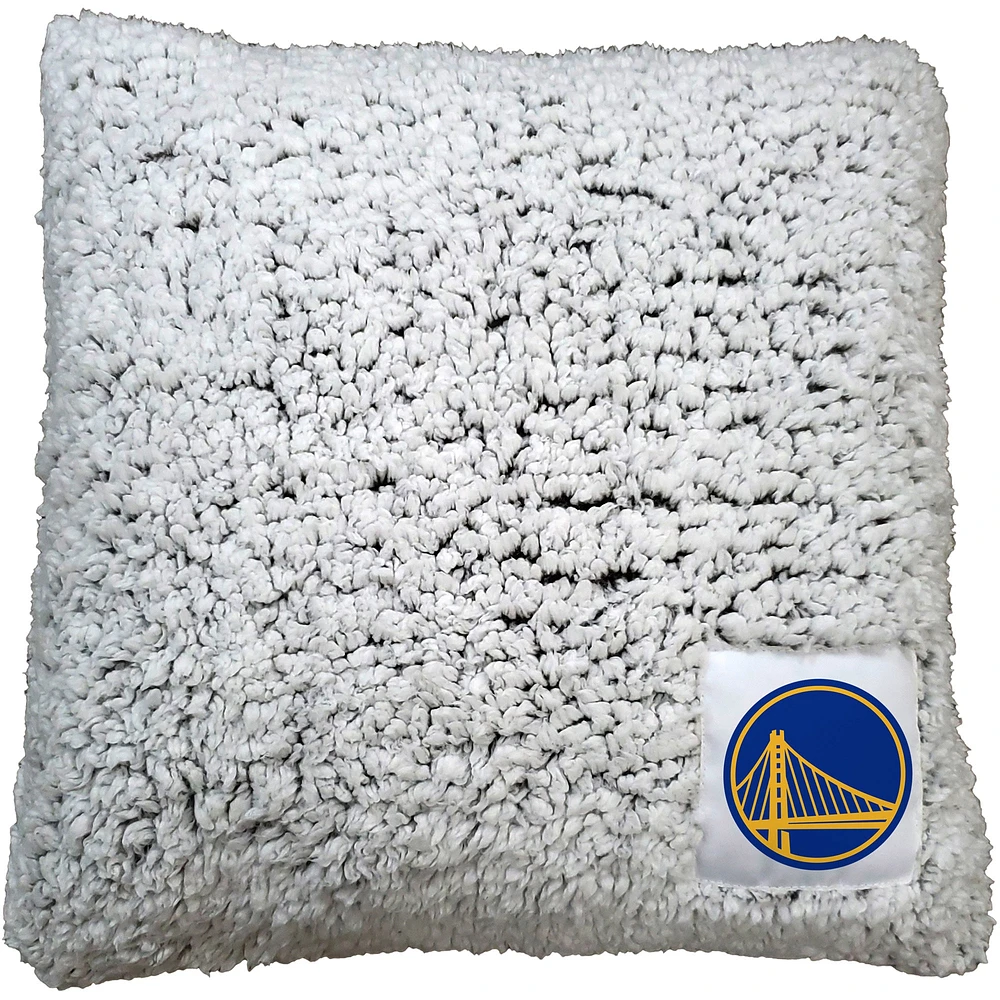 Oreiller Sherpa givré 16'' x 16'' Golden State Warriors