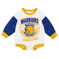 Body à manches longues oversize blanc pour bébé Mitchell & Ness Golden State Warriors Hardwood Classics Posterboard