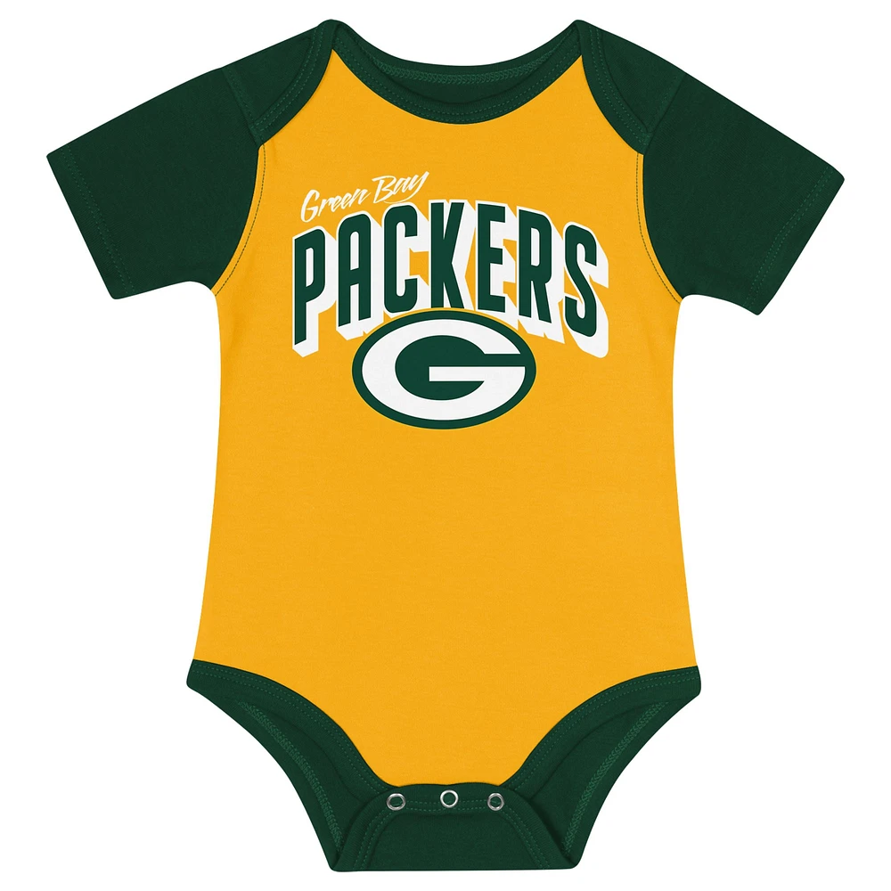 Newborn & Infant Green Bay Packers Dynamic Duo Bodysuit, Bib Knit Hat Set