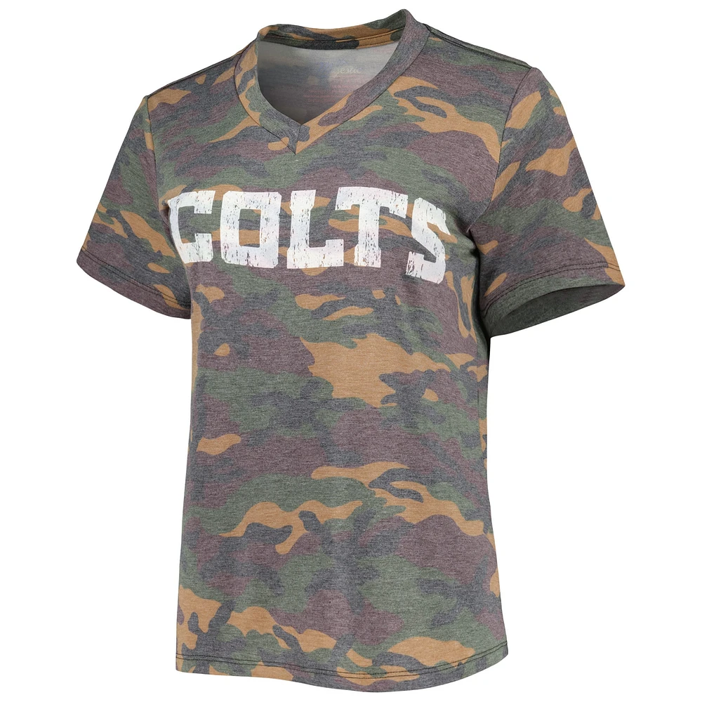 T-shirt tri-mélange à col en V Majestic Threads pour femmes Jonathan Taylor Camo Indianapolis Colts Nom et numéro