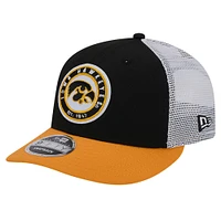 Casquette de camionneur Snapback 9FIFTY noire Iowa Hawkeyes Throwback Circle Patch New Era pour hommes