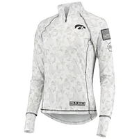 Colosseum White Iowa Hawkeyes OHT Officier d'appréciation militaire Arctic Camo Veste ajustée légère 1/4-Zip pour femme