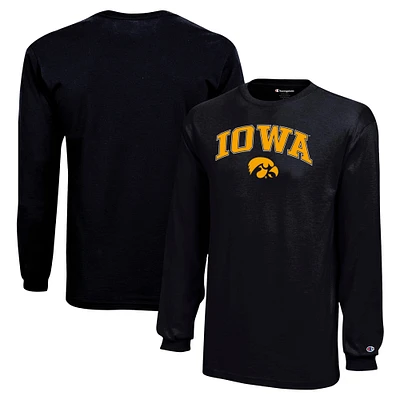 Champion de la jeunesse noir Iowa Hawkeyes Arch Over Logo T-shirt à manches longues