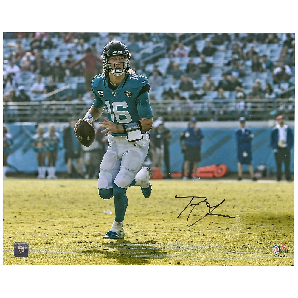 Photographie dépliante horizontale de 16'' x 20'' de Trevor Lawrence des Jaguars de Jacksonville