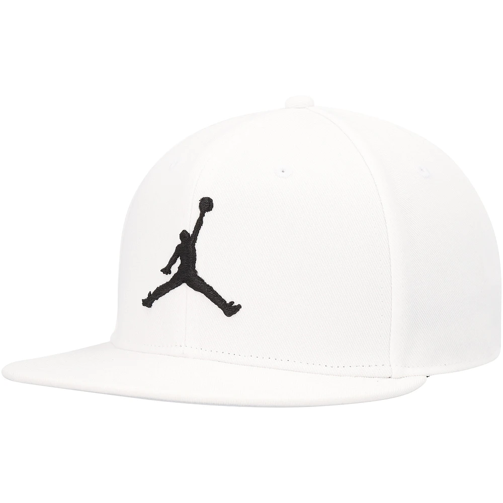 Men's Jordan Brand White Pro Jumpman Snapback Hat