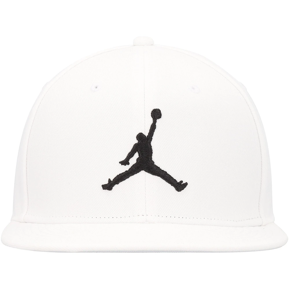 Men's Jordan Brand White Pro Jumpman Snapback Hat