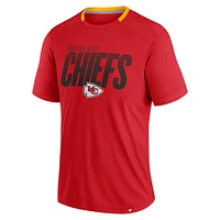 T-shirt rouge fanatique pour homme Kansas City Chiefs Defender Fade Slant