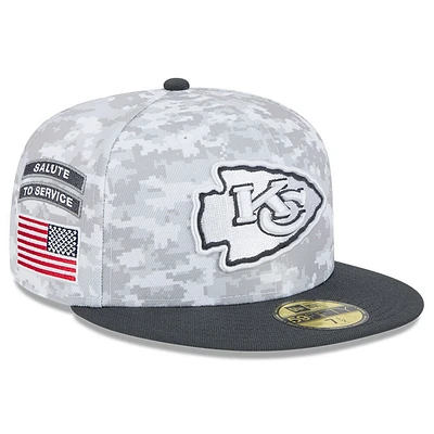 Casquette ajustée 59FIFTY New Era Arctic Camo/Graphite Kansas City Chiefs 2024 Salute To Service pour homme