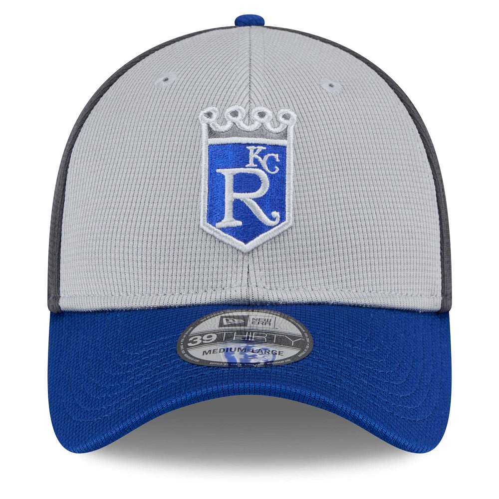 Casquette d'entraînement au bâton 39THIRTY Flex pour homme New Era gris/bleu marine Kansas City Royals 2025