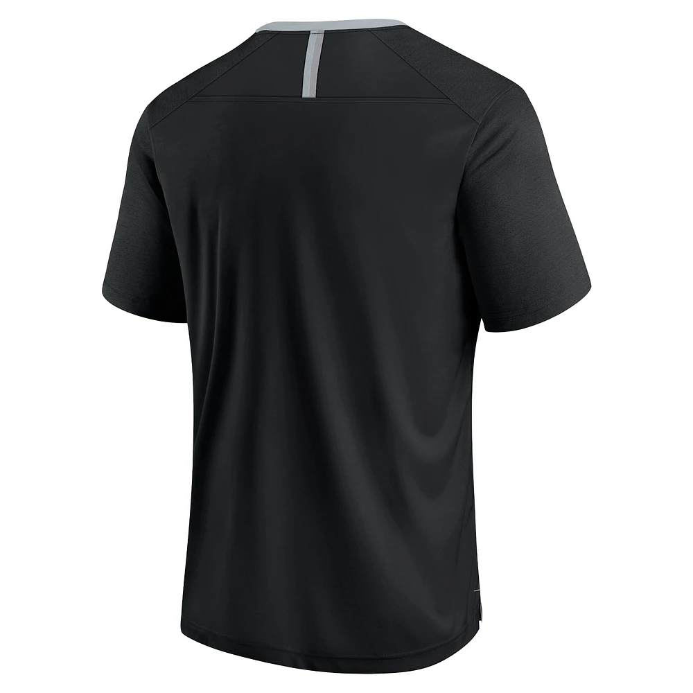 Men's Fanatics Black Las Vegas Raiders Defender Fade Slant T-Shirt