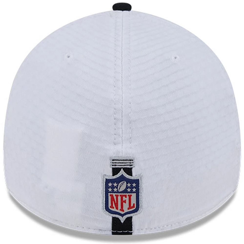 Men's New Era White/Black Las Vegas Raiders 2024 NFL Training Camp 39THIRTY Flex Hat