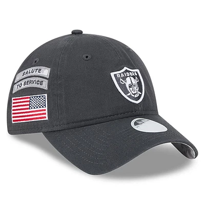 Casquette ajustable 9TWENTY 2024 Salute To Service des Las Vegas Raiders de New Era en graphite pour femme
