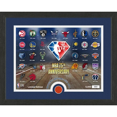 Highland Mint NBA 30,5 x 38,1 cm 75e anniversaire à collectionner – Photo encadrée avec pièce de basket-ball d'occasion