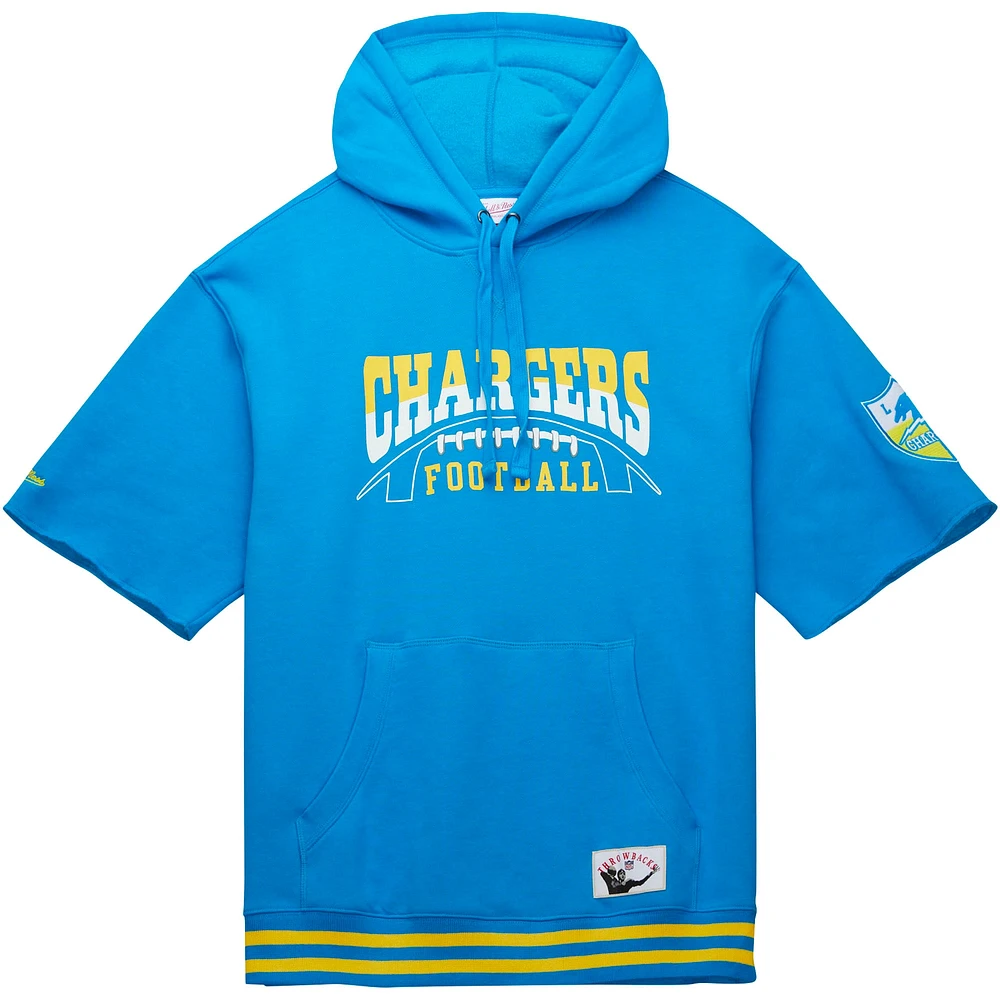 Sweat à capuche manches courtes d'avant-match Mitchell & Ness pour hommes, bleu poudre des Chargers de Los Angeles