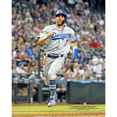 Chris Taylor Los Angeles Dodgers Unsigned Scoring Run Photograph
