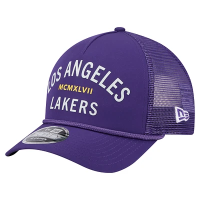 Casquette de camionneur minimaliste A-Frame 9FORTY violette des Los Angeles Lakers de New Era pour homme