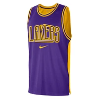 Débardeur en maille Nike pour homme Violet/Or Los Angeles Lakers Courtside Versus Force Split DNA Performance