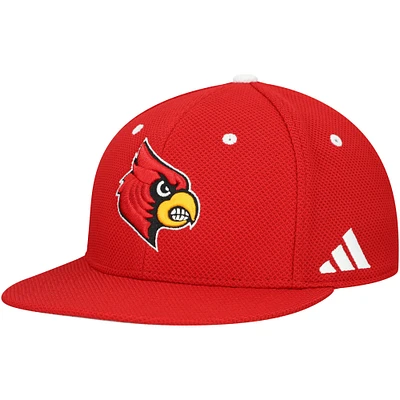 Casquette de baseball ajustée On-Field rouge adidas Athletic pour homme des Louisville Cardinals