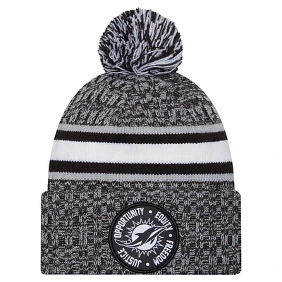 Bonnet en tricot à revers Inspire Change New Era noir pour hommes des Miami Dolphins avec pompon