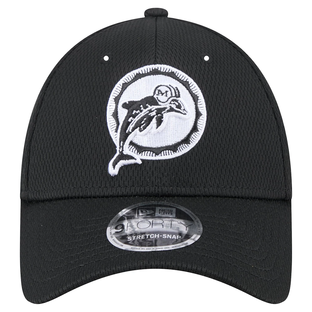 Casquette ajustable noire New Era Miami Dolphins Throwback Main B-Dub 9FORTY pour homme