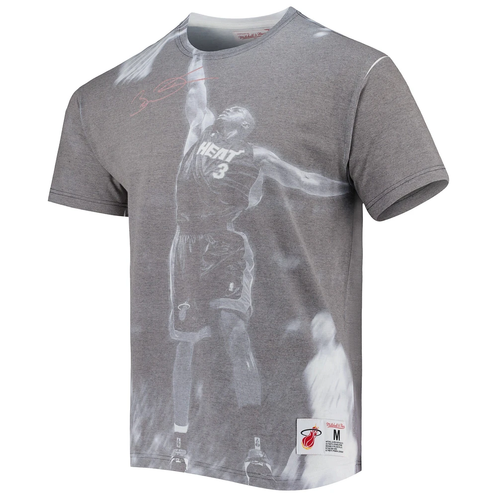 T-shirt Mitchell & Ness Dwyane Wade gris chiné Miami Heat Above The Rim pour hommes