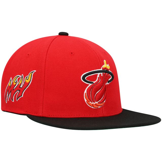 Casquette Snapback Mitchell & Ness rouge/noir Miami Heat Hardwood Classics pour hommes