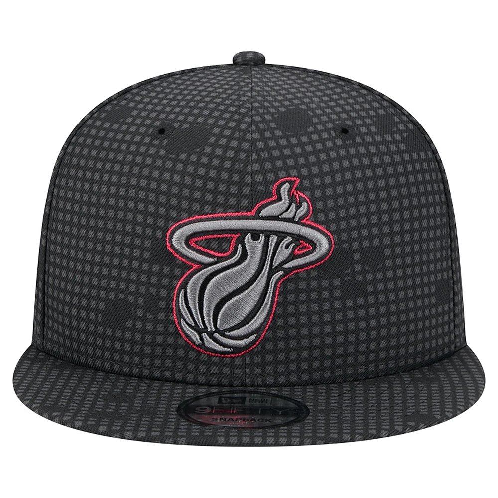 Men's New Era Black Miami Heat Midnight Ink Pop Outline 9FIFTY Snapback Hat