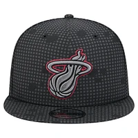 Men's New Era Black Miami Heat Midnight Ink Pop Outline 9FIFTY Snapback Hat