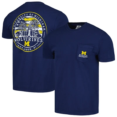 T-shirt à poche pour hommes Image One Navy Michigan Wolverines Painted Sky Comfort Colors