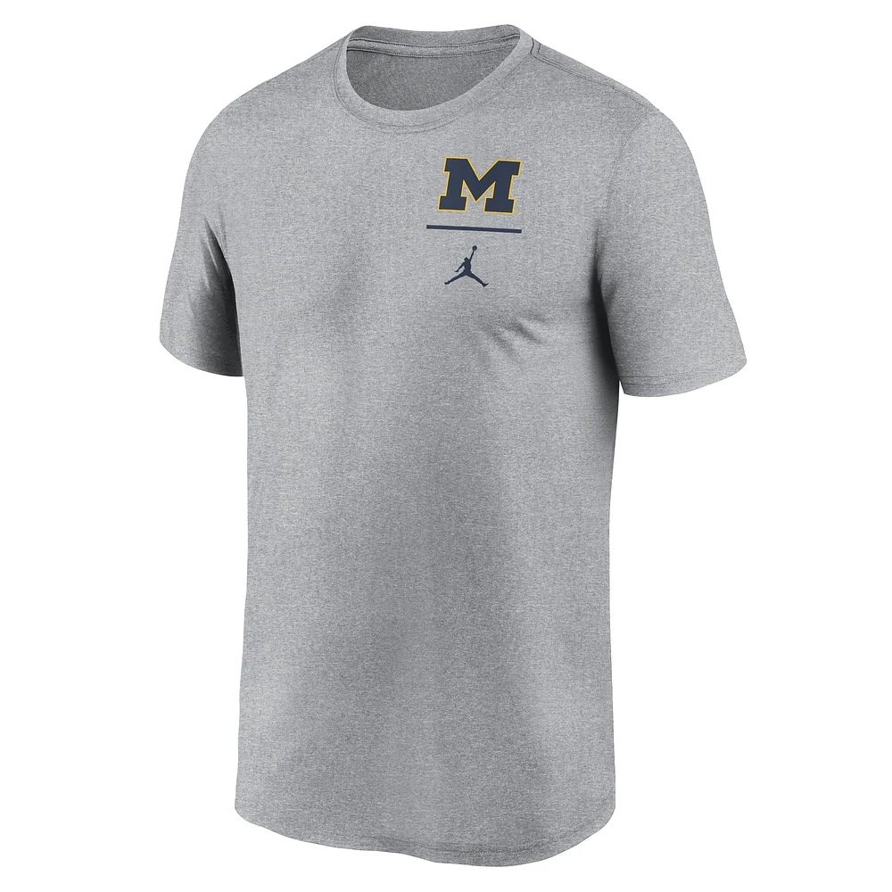 T-shirt Jordan Brand Heather Grey Michigan Wolverines pour homme avec logo principal Legend Performance