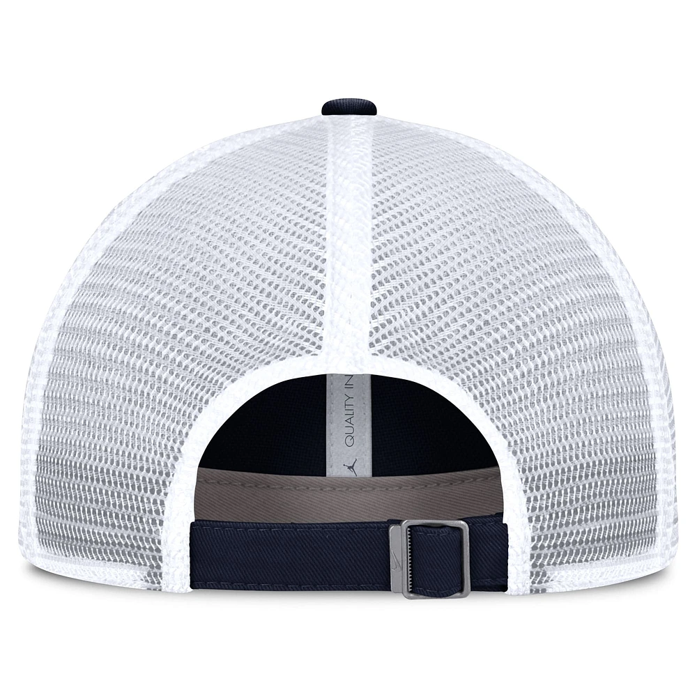 Casquette ajustable Jordan Brand bleu marine/blanc pour homme Michigan Wolverines Primetime Club Trucker