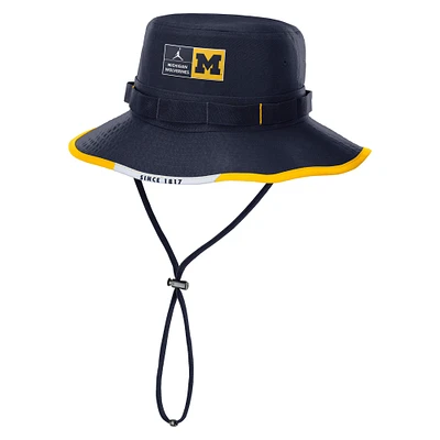 Casquette Jordan Brand bleu marine Michigan Wolverines Apex Swoosh Boonie pour homme