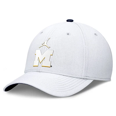 Casquette Jordan Brand blanche Michigan Wolverines Rise Flex pour homme