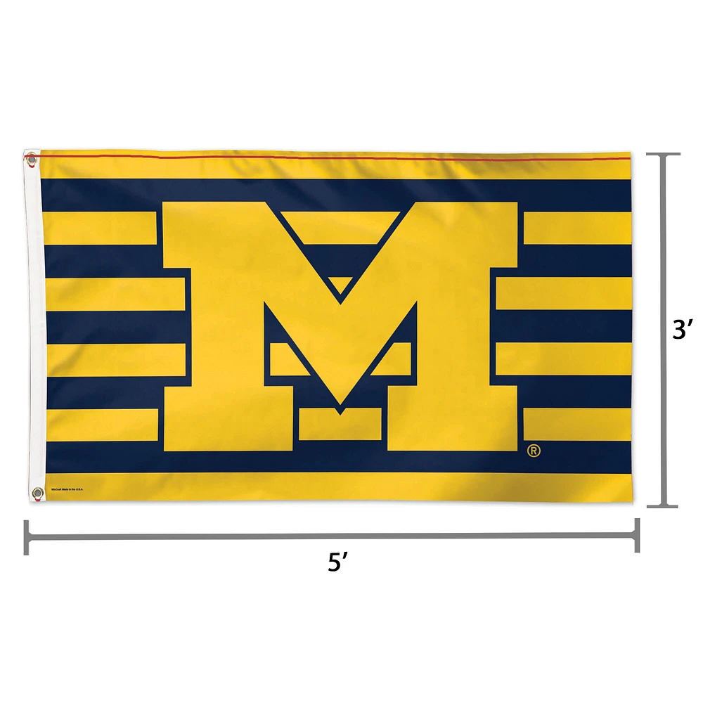 WinCraft Michigan Wolverines Drapeau de luxe aux couleurs de l'équipe 3 pi x 5 pi