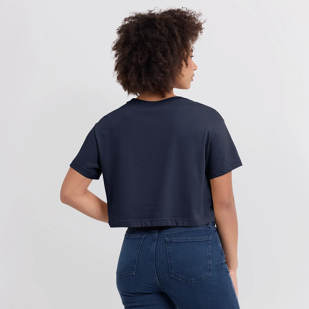 T-shirt court Jordan Brand bleu marine Michigan Wolverines Athletic Prep Arch Performance pour femme