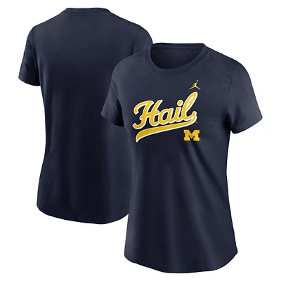 T-shirt Jordan Brand bleu marine pour femme avec inscription locale des Wolverines du Michigan