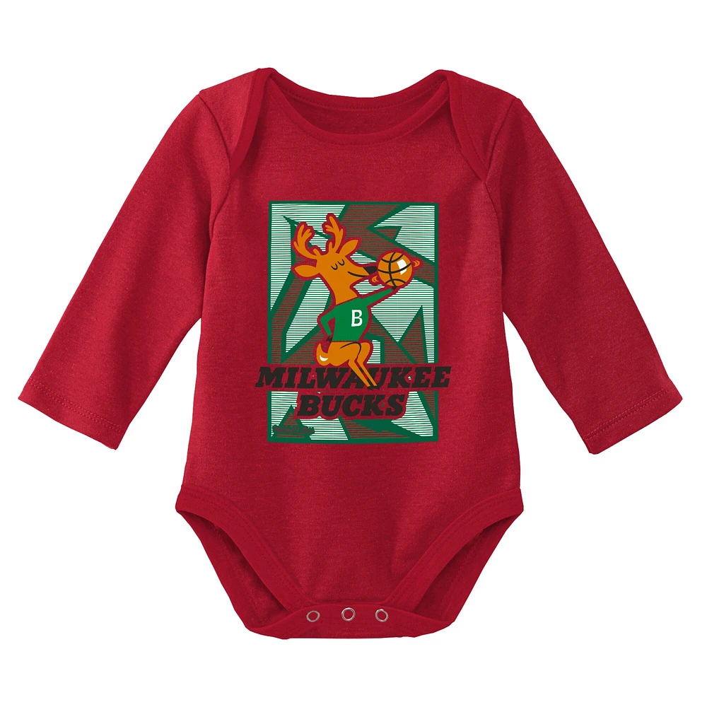 Infant Mitchell & Ness Hunter Green/Red Milwaukee Bucks Hardwood Classics Bodysuits Cuffed Knit Hat Set