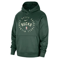 Men's Nike Hunter Green Milwaukee Bucks 2024/25 Spotlight On-Court Practice Performance Pullover Hoodie