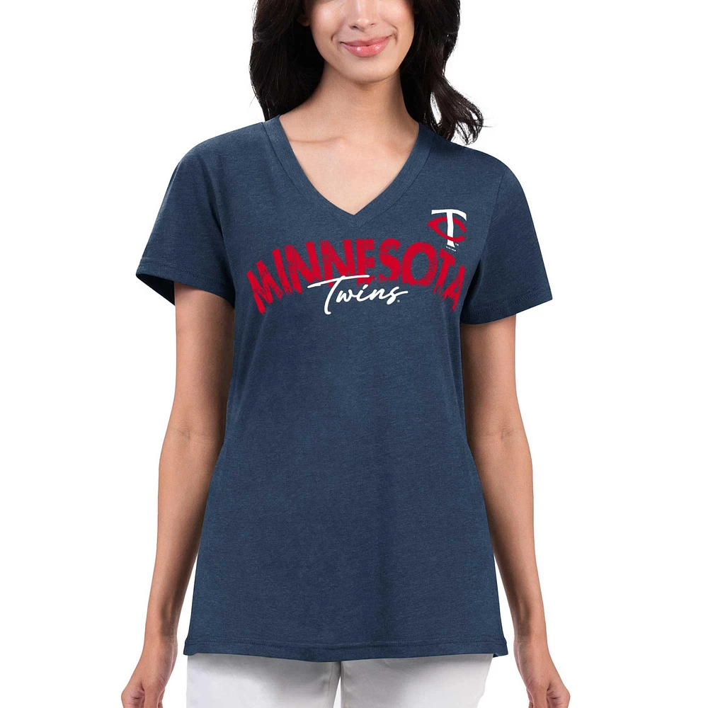 T-shirt à col en V G-III 4Her par Carl Banks pour femmes, bleu marine, Minnesota Twins Key Move