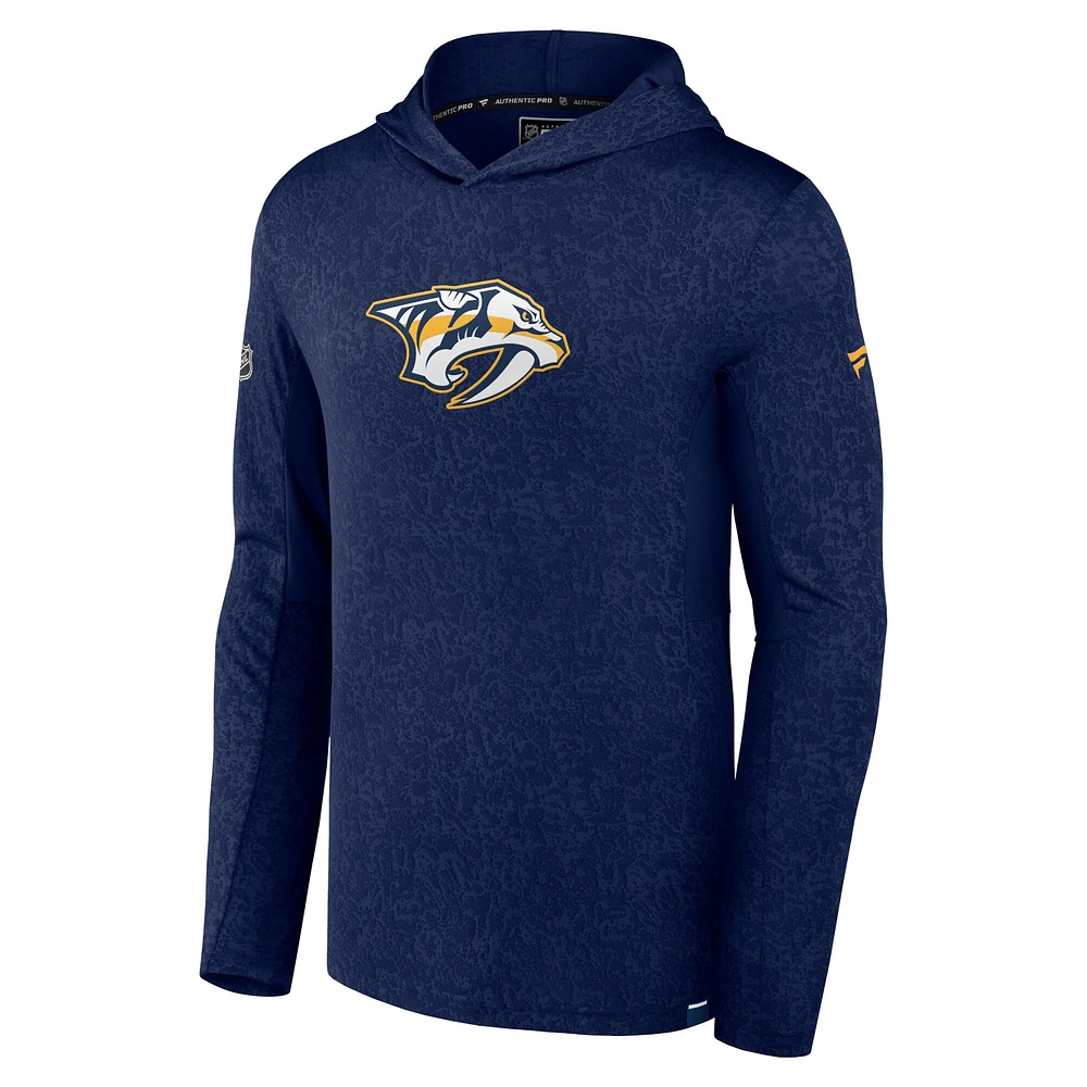 Sweat à capuche léger Fanatics Navy Nashville Predators Authentic Pro pour hommes