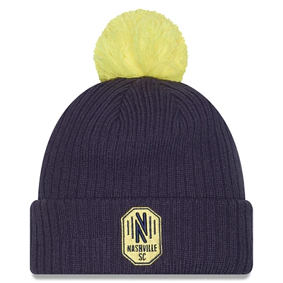 Bonnet en tricot à revers et pompon Nashville SC 2025 Jersey Hook de New Era pour homme, bleu marine